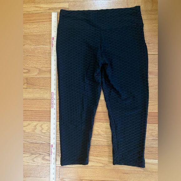 Vizio Collection Scrunch Leggings Women’s 1X Black Calf Length Athleticwear - Picture 5 of 5